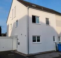 PROVISIONSFREI: 5 Zimmer Doppelhaushälfte in Bruchköbel