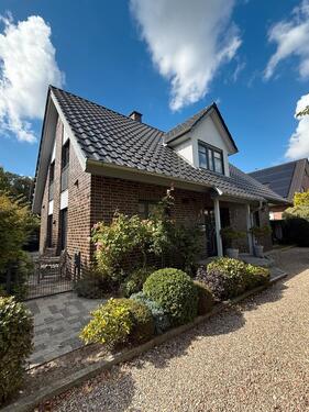 Foto - **EINFAMILIENHAUS** TOP Lage Märchensiedlung