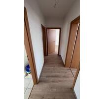 4 Zimmer Wohnung, Küche, Bad, Stellplatz - Schleiz