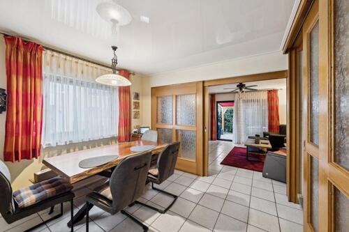 Foto - Ein Zuhause zum Wohlfühlen: Modernes Haus mit Terrasse