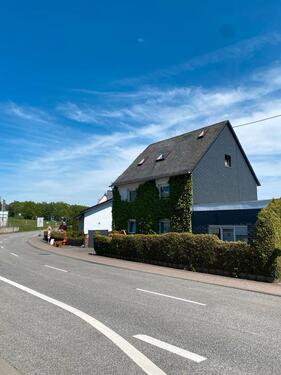 Foto - Freistehendes Wohnhaus mit viel Potenzial -