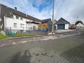 Foto - Zwei Häuser zum Preis von einem! Modernisiertes Zweifamilienhaus