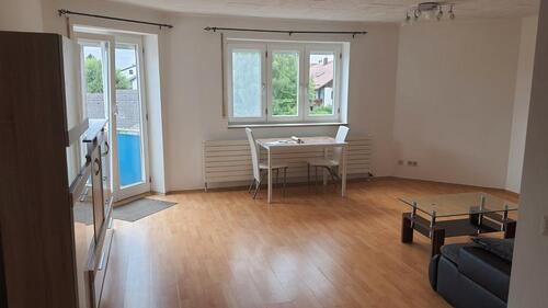 Foto - Helle 3-Zimmer-Wohnung (ca. 90 m²) mit Balkon und Einbauküche