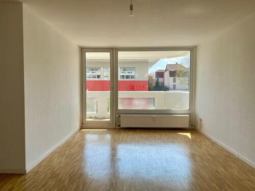 Foto - Kurzfristige Anmietung möglich - 3-Zimmer-Wohnung mit Balkon und Gäste-WC