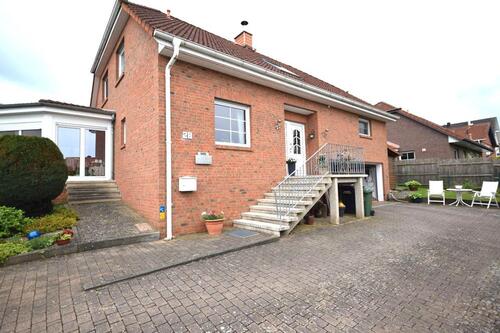 Foto - Architektenhaus mit Wintergarten, Kamin und Traumgarten
