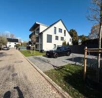 Wohnung in Ruhige Lage in Düsseldorf Oberrath Vermieten ca.90 m2
