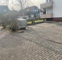 Graben- Neudorf: Kfz Stellplatz im Freien ohne Überdachung - Graben-Neudorf