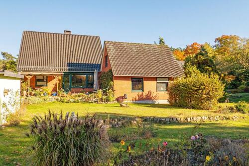Foto - Gepflegtes Einfamilienhaus auf ruhigem, großzügigem Grundstück
