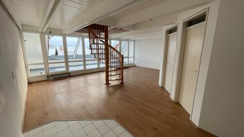 Foto - Top-Lage! Frisch renovierte Maisonette mit Balkon & Stellplatz