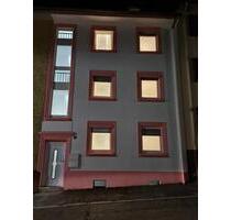 HOCHWERTIG SANIERTE 2-ZI-WOHNUNG -AB SOFORT EG - Pirmasens