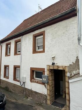 Foto - Christian Dik Immobilien Sanierungsbedürftiges Einfamilienhaus