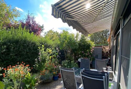 Foto - Helle, renovierte 2 Zi.-Wohnung mit Terrasse & kleinem Garten