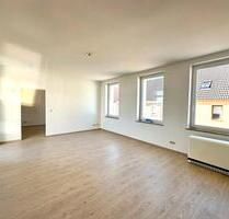 Helle, freundliche 2-Raum-Wohnung mit Balkon & EBK - Dessau-Roßlau Brambach