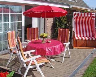 FERIENWOHNUNG ZUM WOHLFÜHLEN in Büsumer Deichhausen - Juni frei !