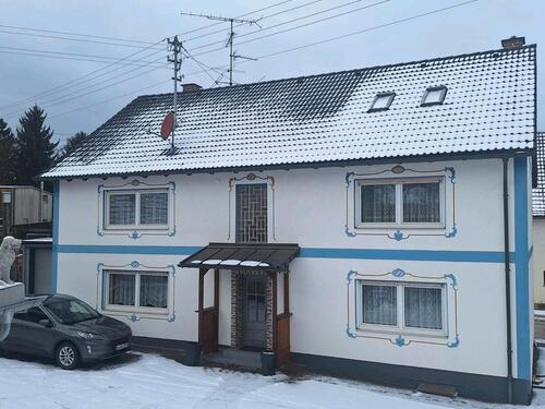 Foto - Biete Zweifamilienhaus, renoviert mit Doppelgarage PROVISIONFREI