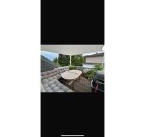 1-Zimmer-Dachgeschosswohnung mit Terrasse - Kelkheim (Taunus)