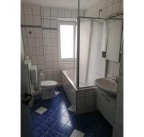 Moderne , helle 3.5-Zimmer-Wohnung mit Einbauküche & Kamin - Bamberg Gereuth