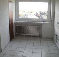 Wohnung frisch renoviert - 500,00 EUR Kaltmiete, ca.  61,00 m² in Essen (PLZ: 45145) Stadtbezirk III