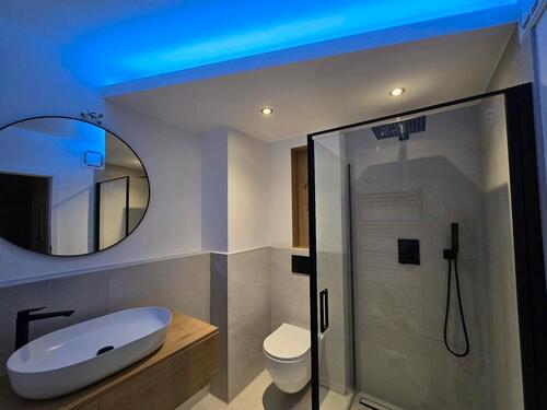 Foto - RENOVIERTE, PROVISIONSFREIE UND HELLE 3-ZI.-EG-WOHNUNG