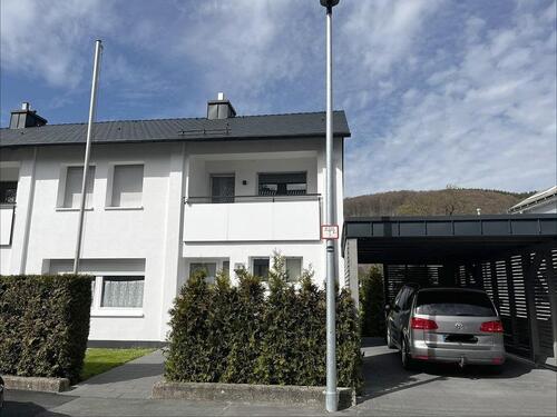 Foto - Doppelhaushälfte - 140 qm, 5 Zimmer, Saniert & Modernisiert