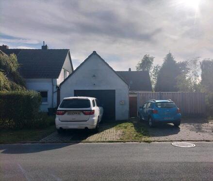 Foto - Haus mit Nebengebäude in Lemwerder