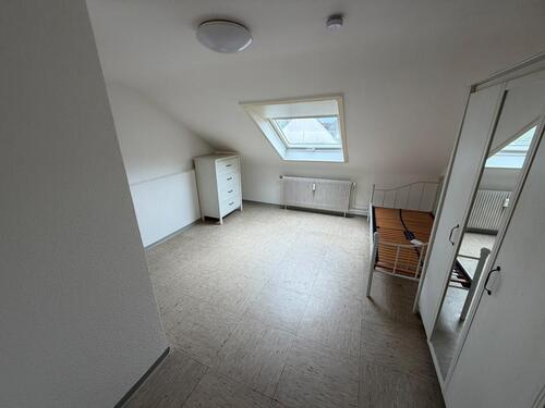 Foto - 1 Zimmer Appartement im Dachgeschoss frisch renoviert, top Lage!