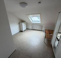 1 Zimmer Appartement im Dachgeschoss frisch renoviert, top Lage! - Mainz Neustadt