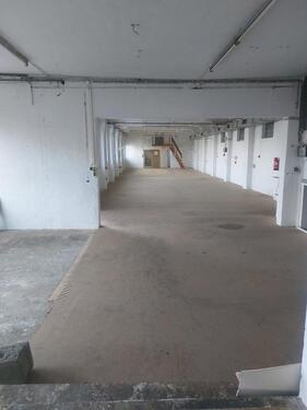 Foto - Lagerhalle unbeheizt - 900,00&nbsp;EUR Kaltmiete, ca.&nbsp; 360,00&nbsp;m&sup2;