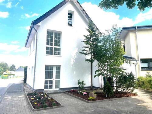 Foto - Ein SUPER HAUS!Voll renoviert!Groses Grundstück!OHNE Provision!!