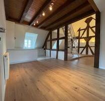 Stilvolle Loftwohnung mit hohen Decken und echten Eichenbalken - Vöhl