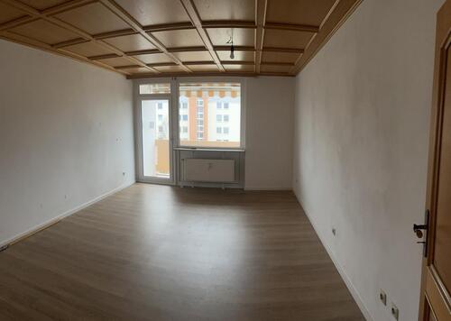 Foto - Sonnige 3-Zimmer-Wohnung mit Balkon in Aubing
