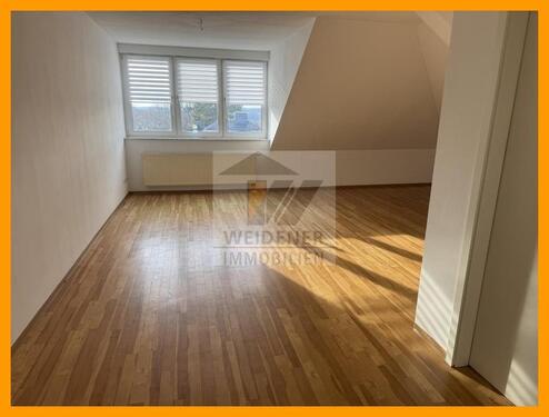 Foto - Sehr helle 2 Raum-Whg. mit Ausblick über die Stadt und Garage und *Bungalow auf dem Grundstück