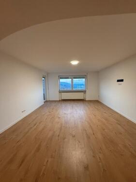 Foto - Schöne Neu renoviert 3-Zimmer Wohnung