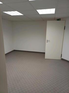 Foto - Vermiete in Attendorn gewerblich nutzbares Lager mit Büro und WC