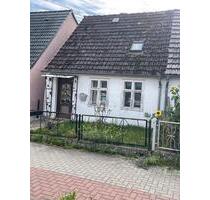 Sanierungsbedürftiges Haus - 39.000,00&nbsp;EUR Kaufpreis, ca.&nbsp; 85,00&nbsp;m&sup2; in Perleberg (PLZ: 19348)