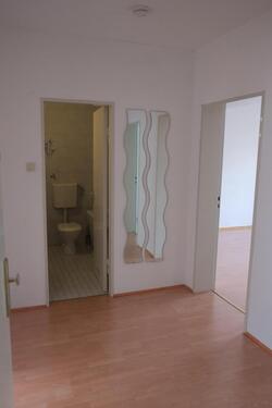 Foto - Gepflegte, helle 2-Zi.-Whg. mit Balkon und EBK ab 01.04.2026 oder später von privat zu vermieten