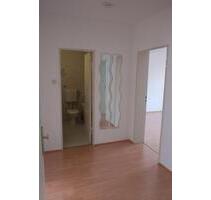 Gepflegte, helle 2-Zi.-Whg. mit Balkon und EBK ab 01.04.2026 oder später von privat zu vermieten - Mannheim Neckarstadt-Ost