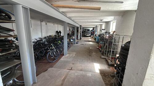 Foto - Schrauberhalle - 1.000,00&nbsp;EUR Kaltmiete, ca.&nbsp; 5,00&nbsp;m&sup2;