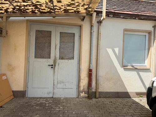 Foto - Lagerhalle - 900,00 EUR Miete,