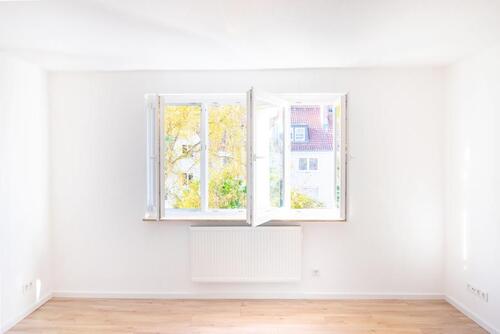 Foto - Sanierte 2-Zimmer-Wohnung mit Küchenzeile in Hannover-Ricklingen.