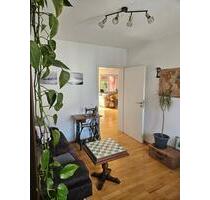 Helle, voll möblierte 2,5-Zimmer-Wohnung (85 qm) mit Balkon - Nürnberg Herrnhütte