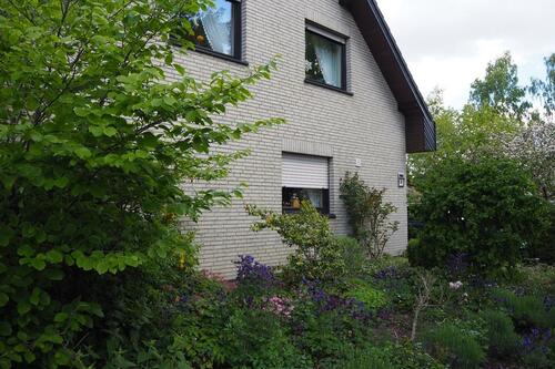 Foto - Einfamilienhaus mit Garage und großem Garten in Krusenbusch