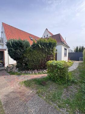 Foto - Privatverkauf:EFH (Anbau) mit großen Grundstück