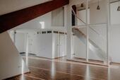Foto - Lichtdurchflutete Dachgeschossfläche mit Loft- & Ateliercharakter