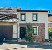 Einfamilienhaus mit Scheune Garten und Ausbaupotential - Grolsheim