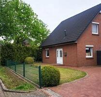 Einfamilienhaus mit Doppelgarage in Padenstedt-Kamp von privat