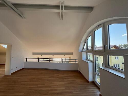 Foto - Lichtdurchflutete 4-Zimmer-Maisonette Wohnung mit Galerie und großem Balkon