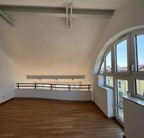 Lichtdurchflutete 4-Zimmer-Maisonette Wohnung mit Galerie und großem Balkon - Lorsch