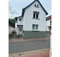 Mehrgenerationshaus - 285.000,00&nbsp;EUR Kaufpreis, ca.&nbsp; 156,00&nbsp;m&sup2; in Aßlar (PLZ: 35614)