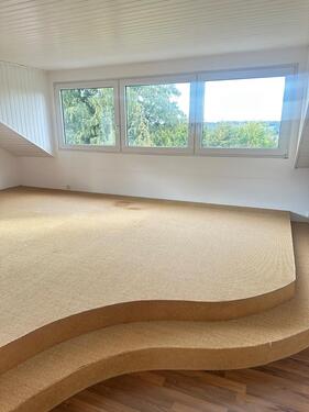 Foto - Helle Dachgeschosswohnung mit großem Gestaltungspotenzial – sofor